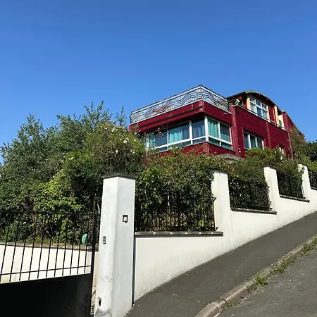 La Maison Du Coteau 3*