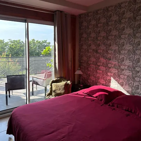 فندق مبيت وإفطار La Maison Du Coteau