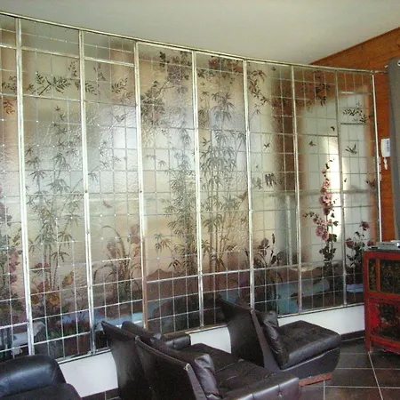 La Maison Du Coteau Bed & Breakfast 3*