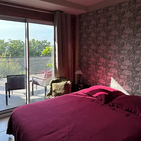 Bed & Breakfast La Maison Du Coteau 3*
