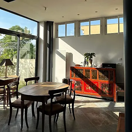 Couette-café La Maison Du Coteau 3*
