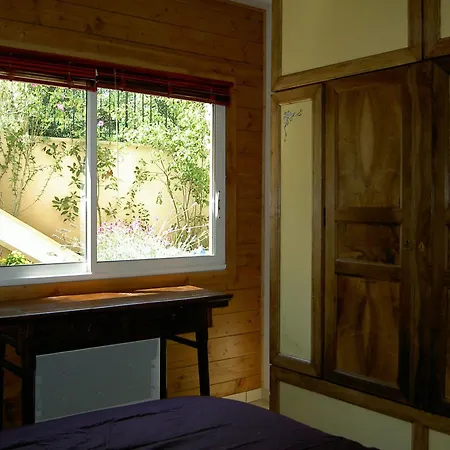 Oda ve Kahvaltı La Maison Du Coteau 3*