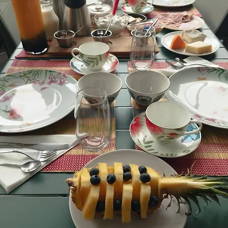 Frühstückspension La Maison Du Coteau Cachan